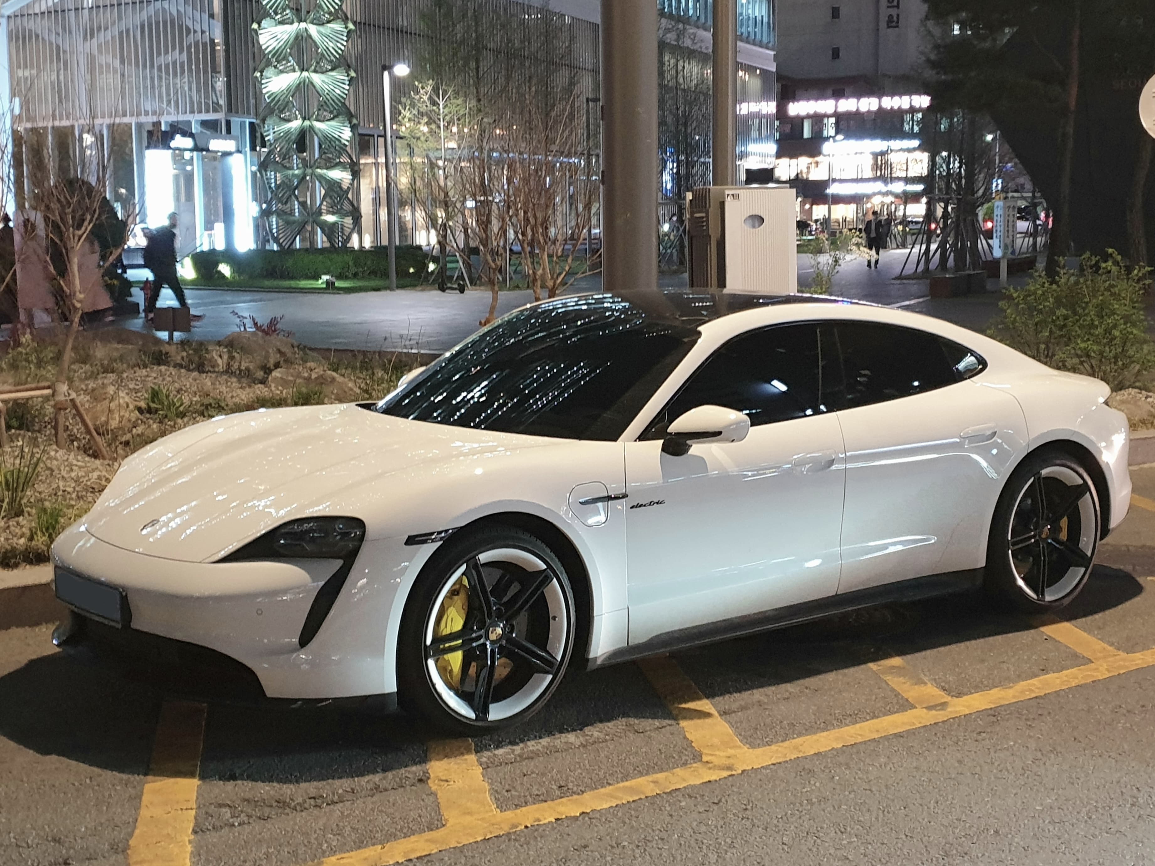 Porsche Taycan Turbo S